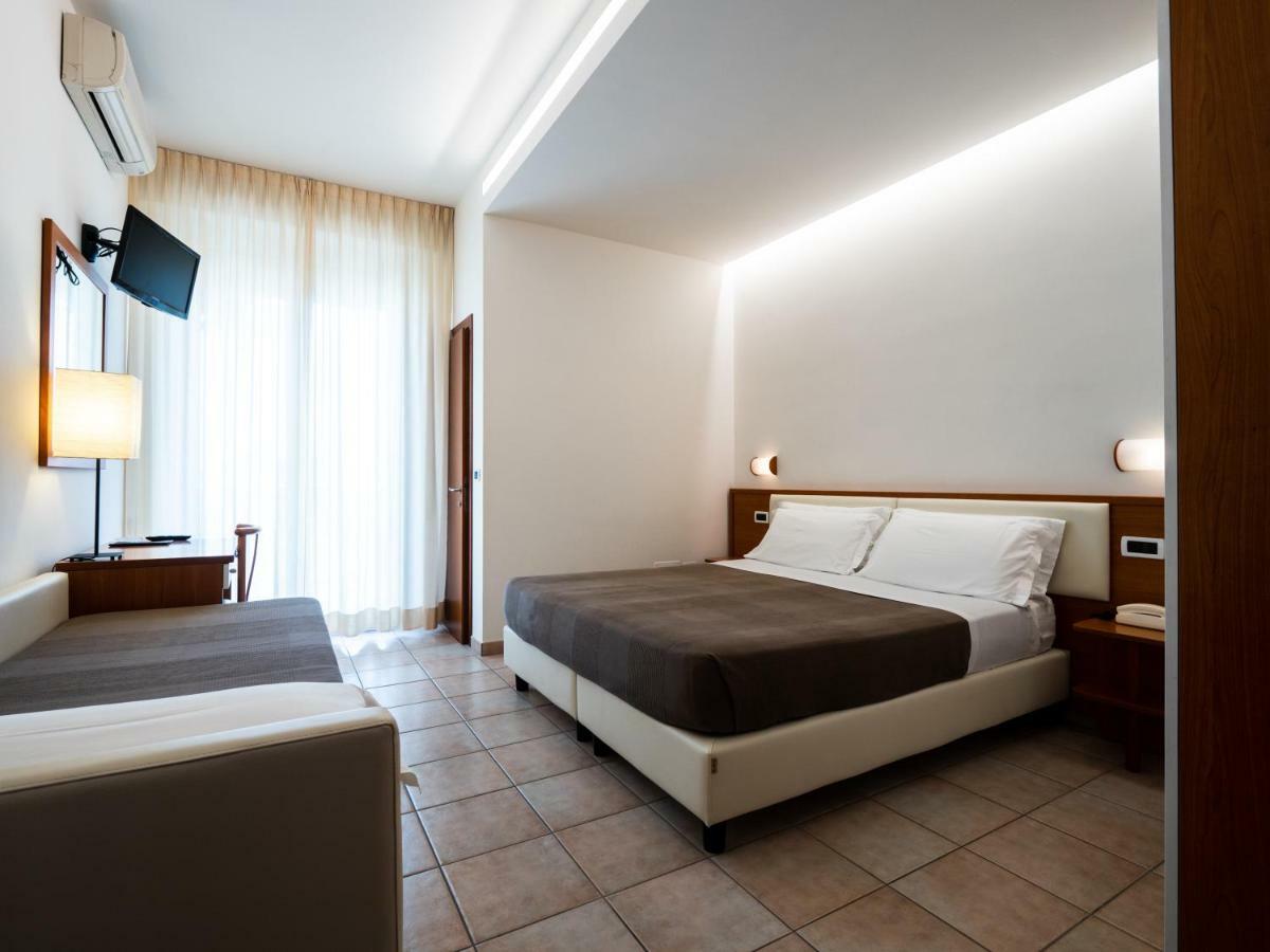 Hotel Florence Marotta Luaran gambar
